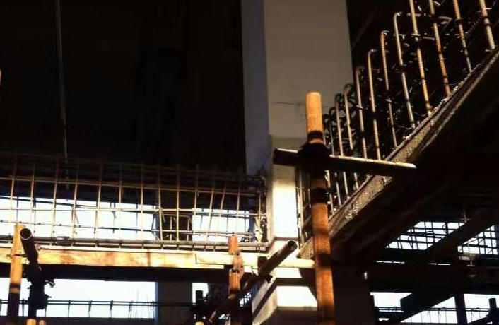 河东一厂房梁柱截面加大施工